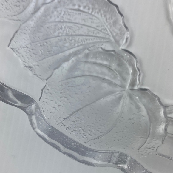 Crystal Clear Clarissa Platter 14" Round Frosted Tulips - Picture 4 of 11